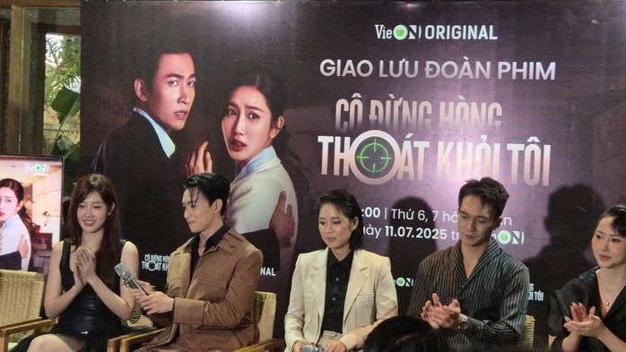 "Chị hai quốc dân" Lê Phương lột xác điển trai, mạnh mẽ - Ảnh 3.