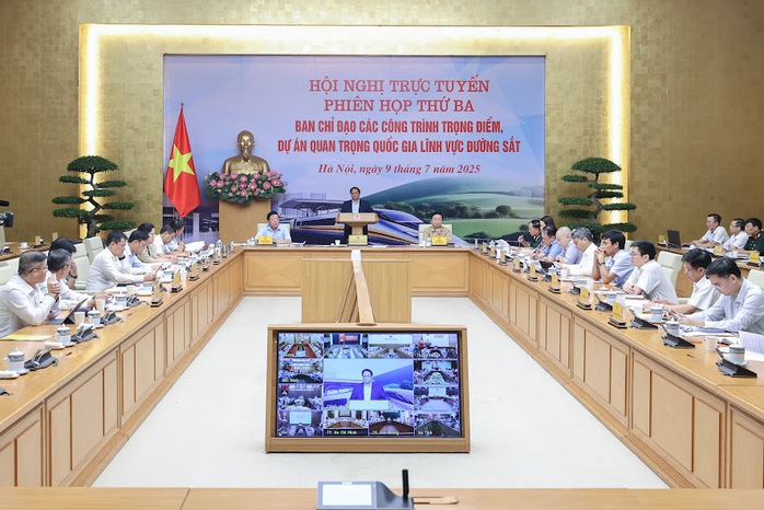 Đẩy nhanh dự án đường sắt, quyết liệt xóa nhà tạm - Ảnh 1. Đẩy nhanh dự án đường sắt, quyết liệt xóa nhà tạm - Ảnh 1.