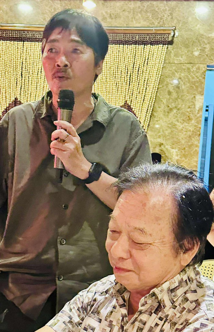 NSƯT Minh Nhí mừng công với 8 giải thưởng và công bố ban giám đốc mới- Ảnh 5. NSƯT Minh Nhí mừng công với 8 giải thưởng và công bố ban giám đốc mới- Ảnh 5.