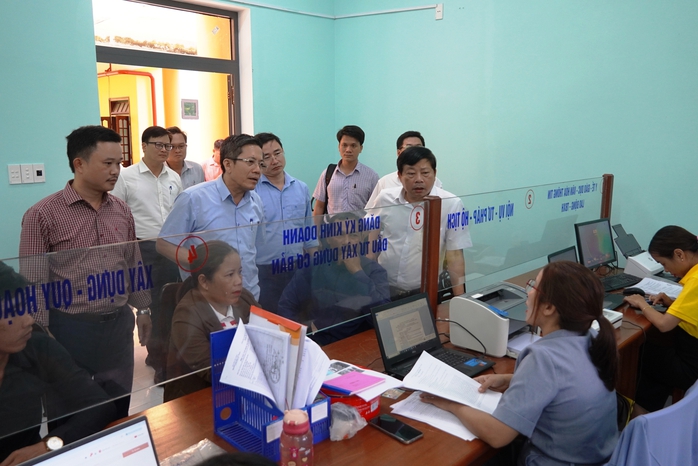Đà Nẵng ứng dụng AI giải đáp nhanh 2 . 100 Thủ tục hành chính hiệu quả - Ảnh 2. Đà Nẵng ứng dụng AI giải đáp nhanh 2 . 100 Thủ tục hành chính hiệu quả - Ảnh 2.
