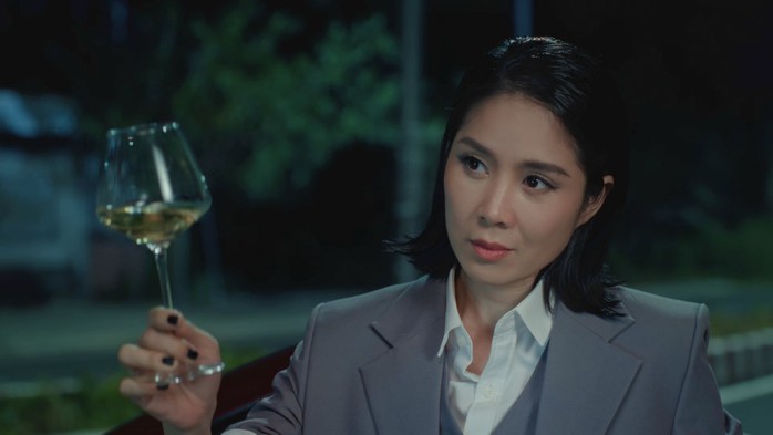"Chị hai quốc dân" Lê Phương lột xác điển trai, mạnh mẽ - Ảnh 6.