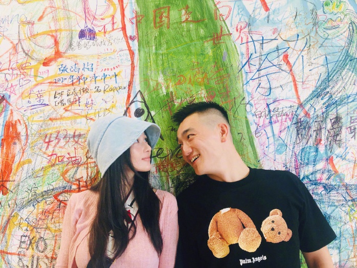 Mỹ nhân Trương Hinh Dư kỷ niệm 7 năm cưới Hà Tiệp - Ảnh 1.