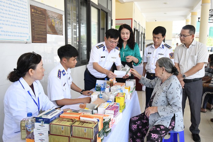 Vùng Cảng sát biển 2: Thi đua hướng về Đại hội Đảng bộ Cảnh sát biển Việt Nam lần thứ VI - Ảnh 3.