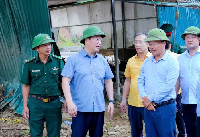 Mưa lũ khiến 7.477 căn nhà bị hư hỏng, “cuốn trôi” 3.623 tỉ đồng- Ảnh 1. Mưa lũ khiến 7.477 căn nhà bị hư hỏng, “cuốn trôi” 3.623 tỉ đồng- Ảnh 1.