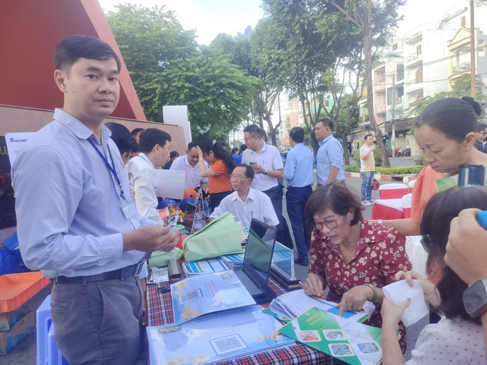 Công bố 3 khu vực tại phường Bình Phú được miễn giấy phép xây dựng- Ảnh 2. Công bố 3 khu vực tại phường Bình Phú được miễn giấy phép xây dựng- Ảnh 2.