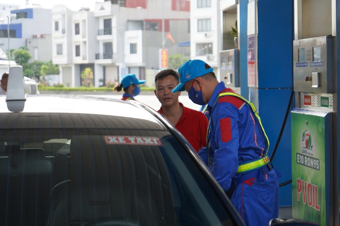 Thí điểm xăng E10 tại Hải Phòng: Khách hàng tin tưởng sử dụng từ Ngày đầu - Ảnh 1. Thí điểm xăng E10 tại Hải Phòng: Khách hàng tin tưởng sử dụng từ Ngày đầu - Ảnh 1.