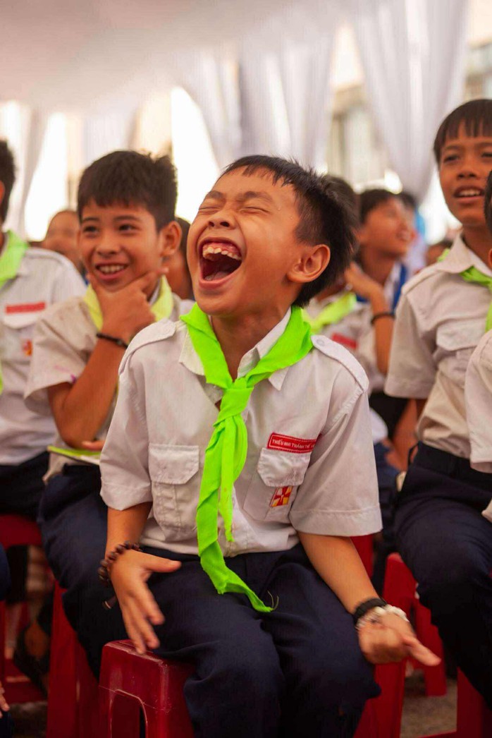 Nhóm kịch "Mặt trời bé con" ra mắt vở "Câu bé rừng xanh" - Ảnh 3.