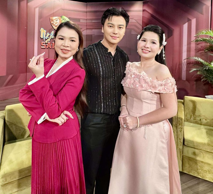 Võ Minh Lâm, Hồ Ngọc Trinh, Ngọc Đợi: ngồi "ghế nóng" mùa thứ 20 "Chuông vàng vọng cổ" nói gì? - Ảnh 3.