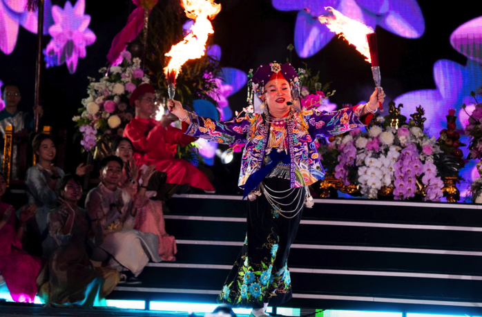 Mãn nhãn, bùng nổ cảm xúc với "V Concert - Rạng rỡ Việt Nam"- Ảnh 10. Mãn nhãn, bùng nổ cảm xúc với "V Concert - Rạng rỡ Việt Nam"- Ảnh 10.