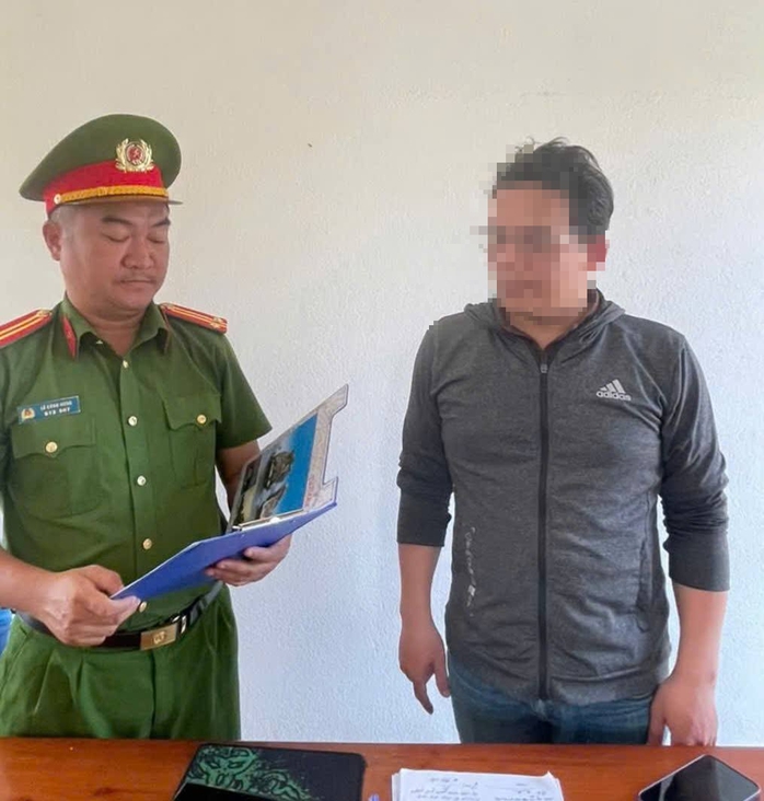 Kẻ lừa lấy gần 1 tỉ đồng của người phụ nữ ở Đà Nẵng đã bị bắt- Ảnh 1. Kẻ lừa lấy gần 1 tỉ đồng của người phụ nữ ở Đà Nẵng đã bị bắt- Ảnh 1.