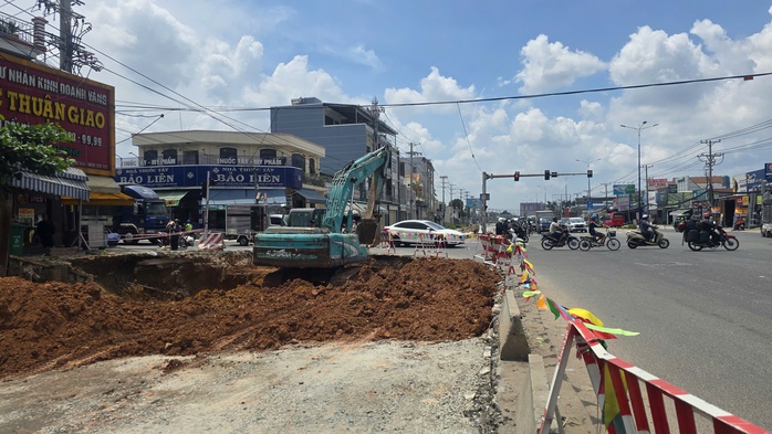 Cận cảnh dự án nâng cấp, mở rộng Quốc lộ 13 sau hơn 3 năm khởi công - Ảnh 4. Cận cảnh dự án nâng cấp, mở rộng Quốc lộ 13 sau hơn 3 năm khởi công - Ảnh 4.