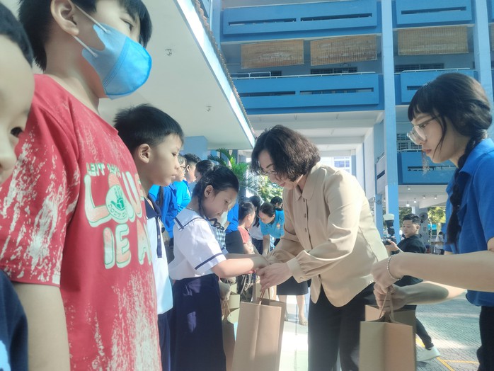 Phường Tân Thuận "Chung tay vì cộng đồng" - Ảnh 1.