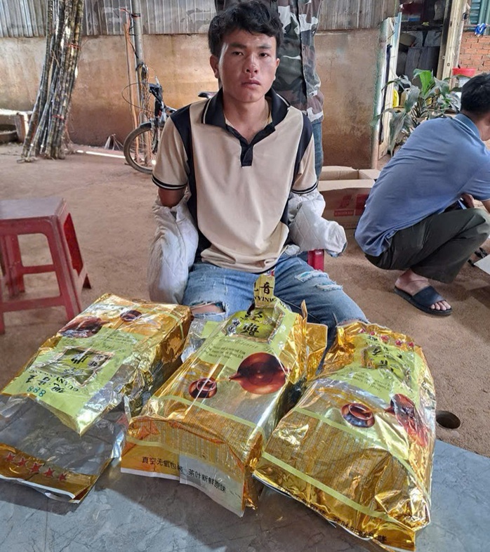 Bắt thanh niên vận chuyển hơn 3kg chất ma túy- Ảnh 1.