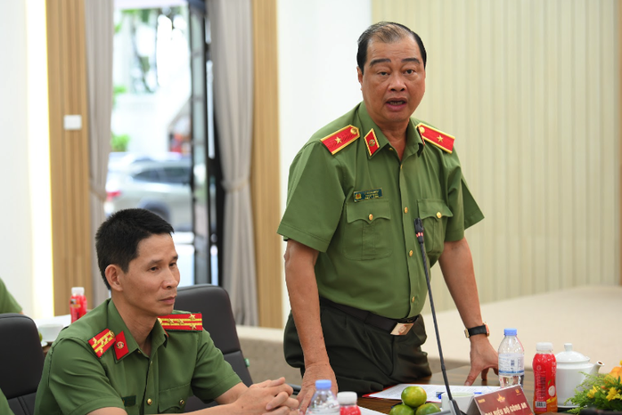Đi bộ toàn quốc "Cùng Việt Nam tiến bước" - Ảnh 2.