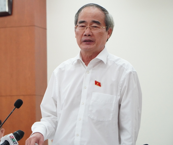 Đề nghị đưa mục tiêu mỗi cặp vợ chồng có 2 con vào Nghị quyết Đại hội Đảng bộ TP HCM - Ảnh 2.
