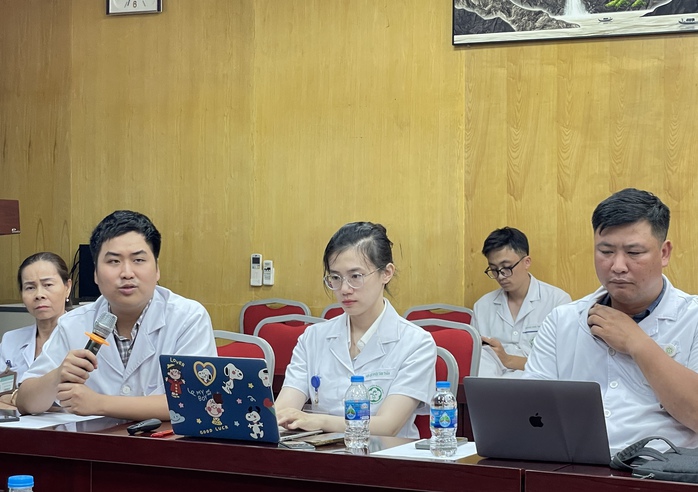 Cô gái 21 tuổi rối loạn tâm thần do sử dụng nhiều chất kích thích- Ảnh 1.