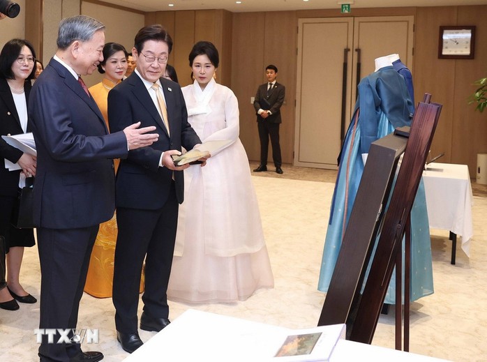 21 loạt đại bác chào mừng Tổng Bí thư Tô Lâm và phu nhân thăm cấp Nhà nước Hàn Quốc - Ảnh 15.
