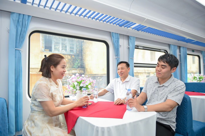 Khám phá "chuyên cơ mặt đất" sang trọng của Việt Nam - Ảnh 7.
