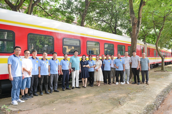 Khám phá "chuyên cơ mặt đất" sang trọng của Việt Nam - Ảnh 2.