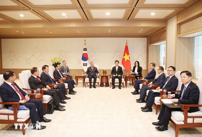 21 loạt đại bác chào mừng Tổng Bí thư Tô Lâm và phu nhân thăm cấp Nhà nước Hàn Quốc - Ảnh 18.