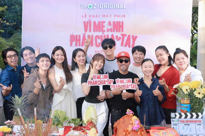 Hết làm "trai đẹp", Lê Phương dịu dàng bên Hồng Ánh- Ảnh 3. Hết làm "trai đẹp", Lê Phương dịu dàng bên Hồng Ánh- Ảnh 3.