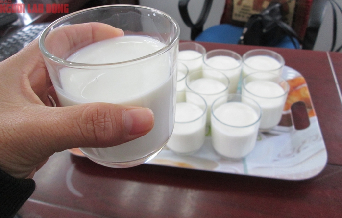 "Sữa tươi tiệt trùng" xử lý nhiệt tới 140 độ C, sao còn gọi là tươi?- Ảnh 2. "Sữa tươi tiệt trùng" xử lý nhiệt tới 140 độ C, sao còn gọi là tươi?- Ảnh 2.