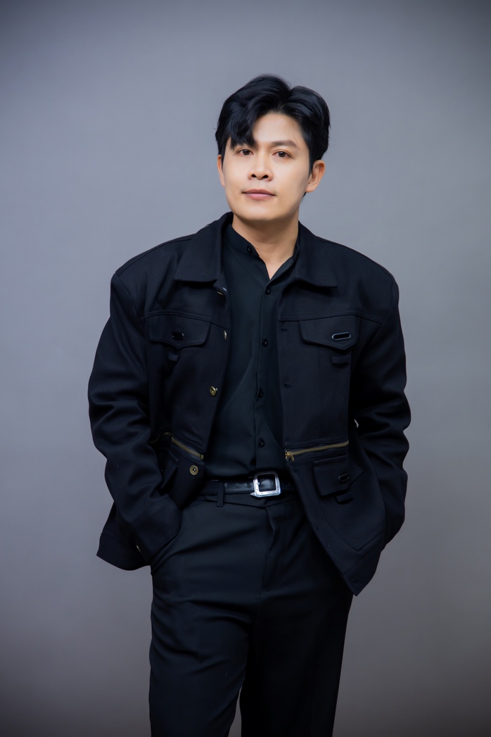 "Cỗ máy tạo hit" Nguyễn Văn Chung nắm giữ nhiều bí mật- Ảnh 1. "Cỗ máy tạo hit" Nguyễn Văn Chung nắm giữ nhiều bí mật- Ảnh 1.