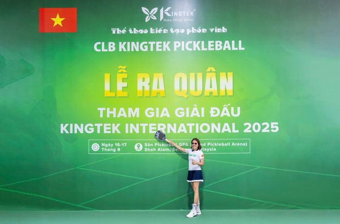 Doanh nhân Madam Truyền cùng dàn sao dự giải pickleball quốc tế Kingtek 2025 - Ảnh 1.
