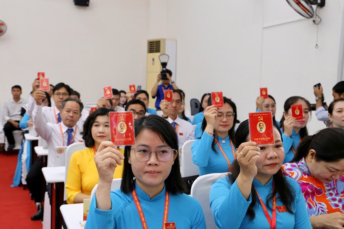 Nguyên Thủ tướng Nguyễn Tấn Dũng dự đại hội phường Xuân Hòa - Ảnh 7.