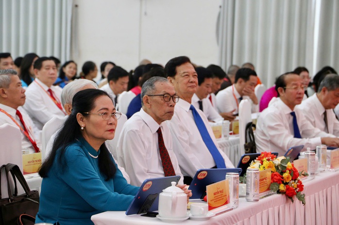 Nguyên Thủ tướng Nguyễn Tấn Dũng dự đại hội phường Xuân Hòa - Ảnh 2.