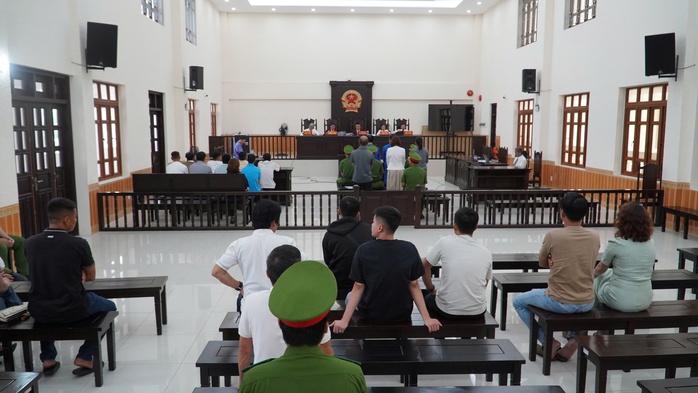 Vợ chồng cùng lĩnh án tù vì khai thác cát trái phép, trốn thuế hàng tỉ đồng- Ảnh 1. Vợ chồng cùng lĩnh án tù vì khai thác cát trái phép, trốn thuế hàng tỉ đồng- Ảnh 1.