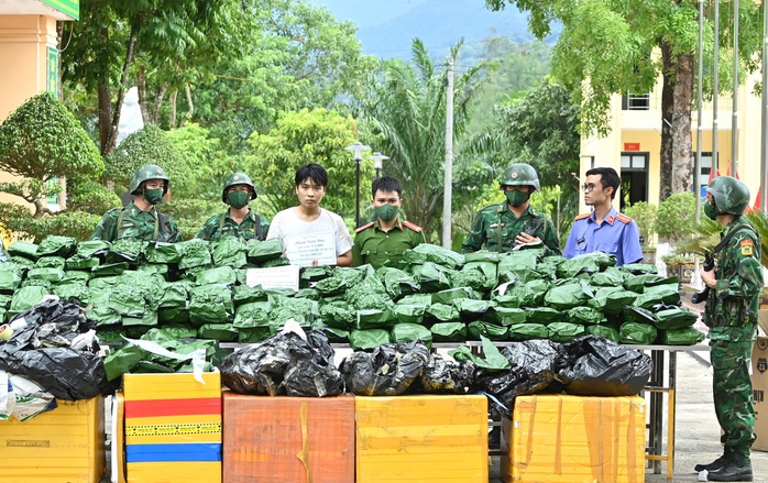 Bộ đội Biên phòng Hà Tĩnh phá 2 chuyên án ma túy lớn, lập công xuất sắc - Ảnh 5. Bộ đội Biên phòng Hà Tĩnh phá 2 chuyên án ma túy lớn, lập công xuất sắc - Ảnh 5.