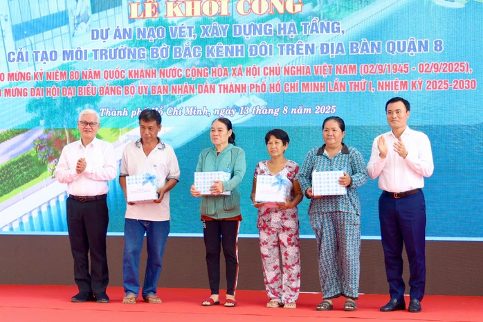 Khởi công công trình “thay áo” bờ Bắc Kênh Đôi - Ảnh 7.
