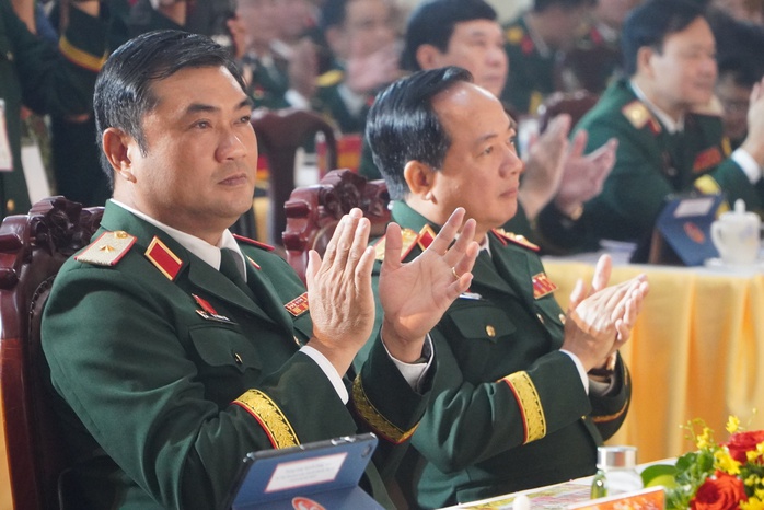 Đại tướng Trịnh Văn Quyết dự Đại hội đại biểu Đảng bộ Quân khu 7 lần thứ XI, nhiệm kỳ 2025-2030- Ảnh 7. Đại tướng Trịnh Văn Quyết dự Đại hội đại biểu Đảng bộ Quân khu 7 lần thứ XI, nhiệm kỳ 2025-2030- Ảnh 7.