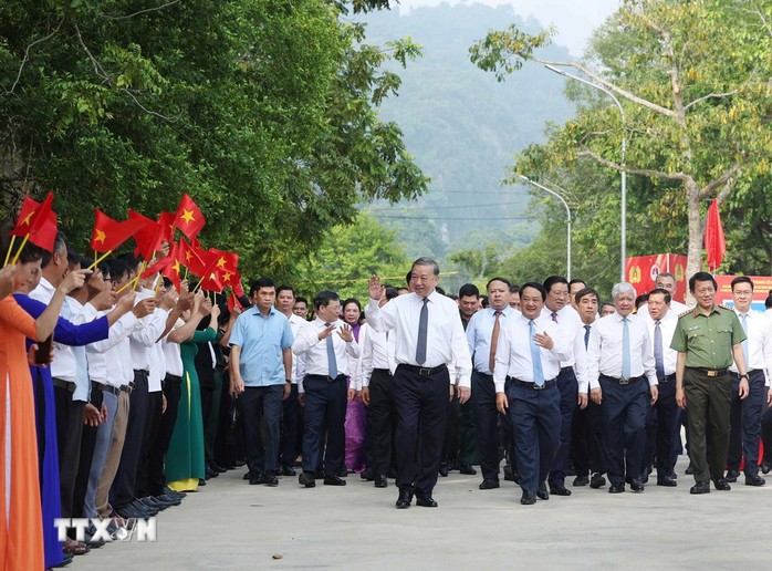 Tổng Bí thư Tô Lâm dự Ngày hội toàn dân bảo vệ an ninh Tổ quốc tại Tuyên Quang - Ảnh 1.