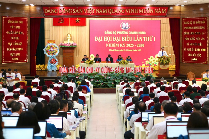 Hơn 200 đại biểu tham dự Đại hội Đảng bộ phường Chánh Hưng - Ảnh 2.