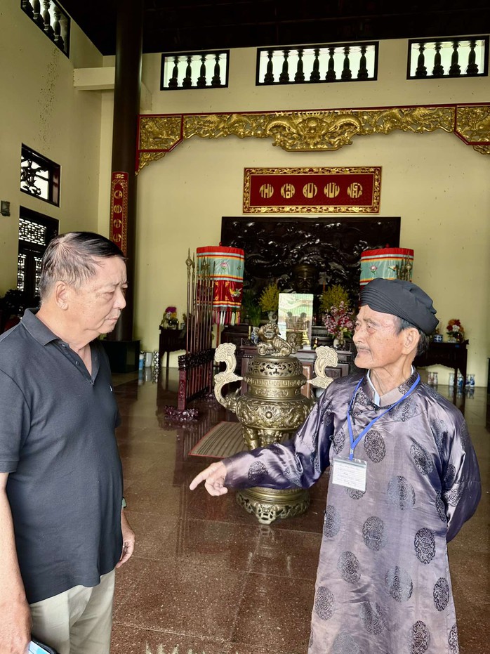 Tác giả, nghệ sĩ TP HCM gặp gỡ người giữ lửa ký ức về Thủ khoa Bùi Hữu Nghĩa - Ảnh 5.
