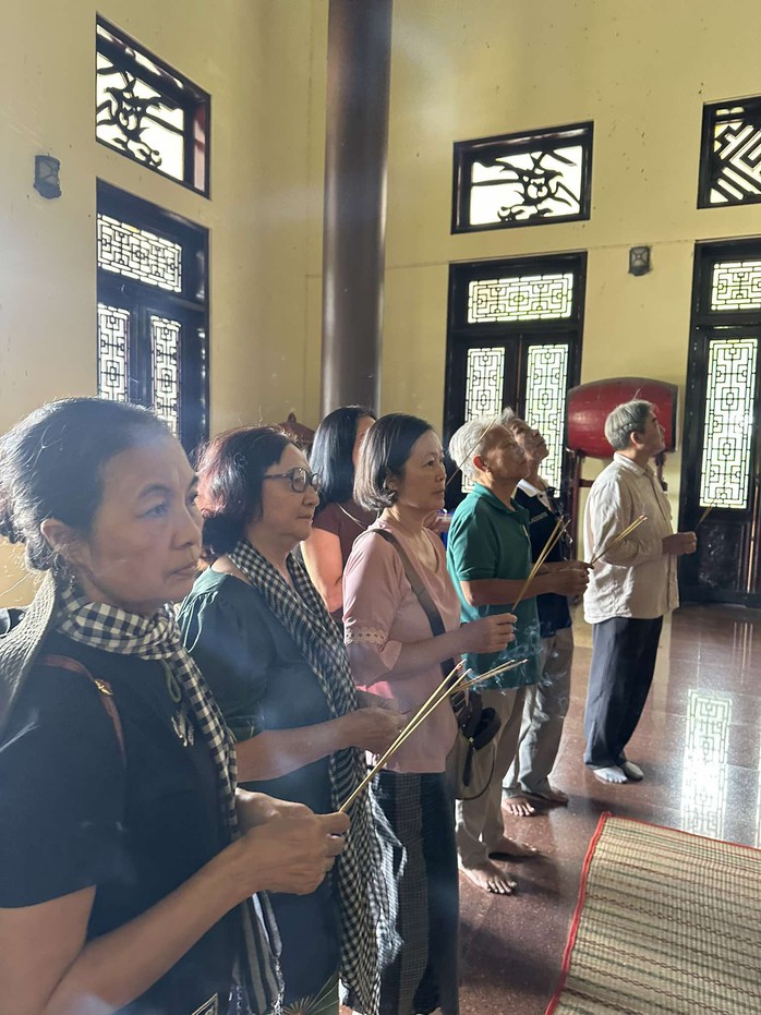 Tác giả, nghệ sĩ TP HCM gặp gỡ người giữ lửa ký ức về Thủ khoa Bùi Hữu Nghĩa - Ảnh 12.
