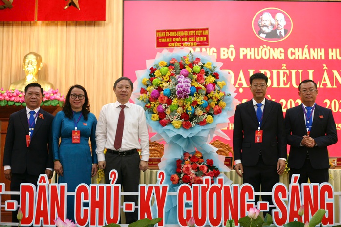 Hơn 200 đại biểu tham dự Đại hội Đảng bộ phường Chánh Hưng - Ảnh 1.
