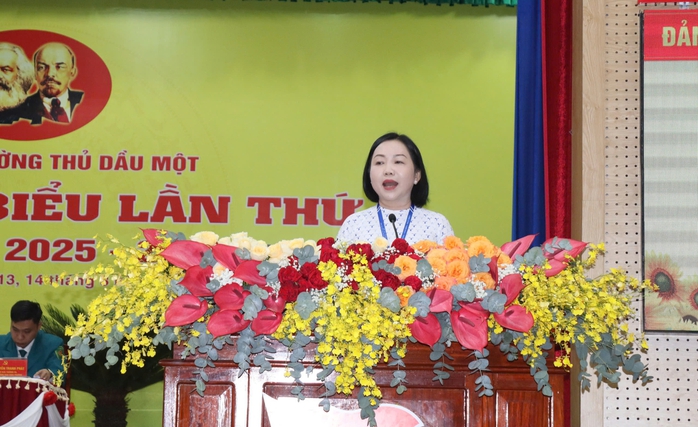 Bà Nguyễn Thu Cúc giữ chức Bí thư Đảng ủy phường Thủ Dầu Một nhiệm kỳ 2025 - 2030 - Ảnh 2. Bà Nguyễn Thu Cúc giữ chức Bí thư Đảng ủy phường Thủ Dầu Một nhiệm kỳ 2025 - 2030 - Ảnh 2.