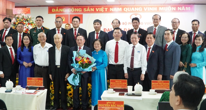 Ông Lâm Hùng Tấn giữ chức Bí thư Đảng ủy phường có mật độ dân số đứng thứ 2 trong cả nước - Ảnh 2.