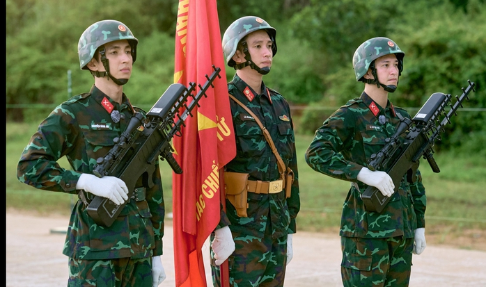 "Sao nhập ngũ” tập 2: Thượng úy Lê Hoàng Hiệp gây sốt- Ảnh 1.