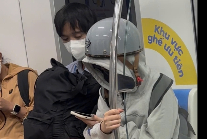 Xác minh vụ cô gái bị sàm sỡ trên tuyến Metro số 1- Ảnh 1.