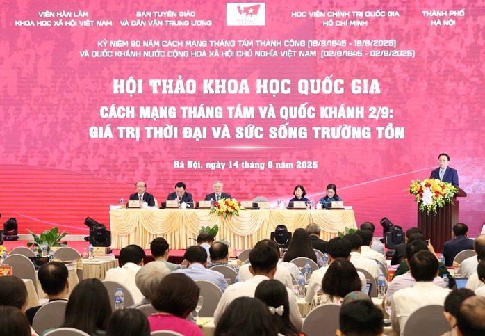 Từ ánh sáng Cách mạng Tháng Tám giúp chúng ta thêm vững tin tiến vào kỷ nguyên giàu mạnh- Ảnh 1.