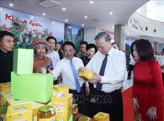 Tổng Bí thư Tô Lâm: Tuyên Quang phải đưa du lịch trở thành ngành kinh tế mũi nhọn - Ảnh 1.