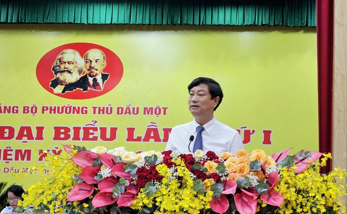 Bà Nguyễn Thu Cúc giữ chức Bí thư Đảng ủy phường Thủ Dầu Một nhiệm kỳ 2025 - 2030 - Ảnh 3. Bà Nguyễn Thu Cúc giữ chức Bí thư Đảng ủy phường Thủ Dầu Một nhiệm kỳ 2025 - 2030 - Ảnh 3.