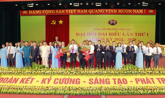 Phó Thủ tướng Lê Thành Long dự Đại hội Đảng bộ phường Sầm Sơn- Ảnh 1.