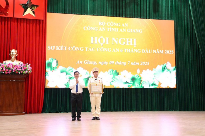 80 NĂM RỰC RỠ CHIẾN CÔNG (*): Phá "ổ vũ khí" lớn nhất nước - Ảnh 1.