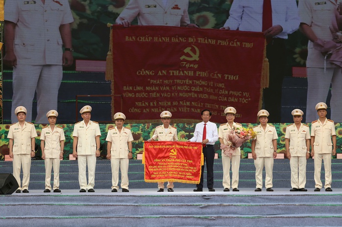 Giám đốc Công an Cần Thơ nói về việc thực hiện 6 nhiệm vụ trọng tâm - Ảnh 2.