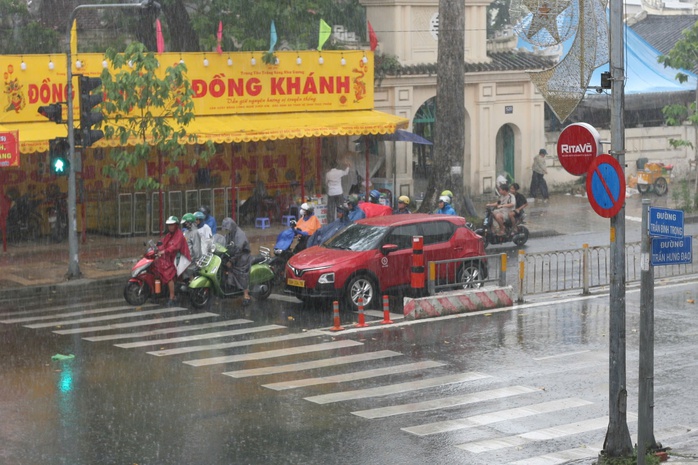 Thời tiết TP HCM hôm nay, 15-8: Mưa nhiều về chiều- Ảnh 1.